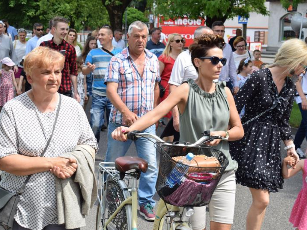 VI Marsz dla Życia i Rodziny oraz Piknik Rodzinny w Łowiczu (foto i video)