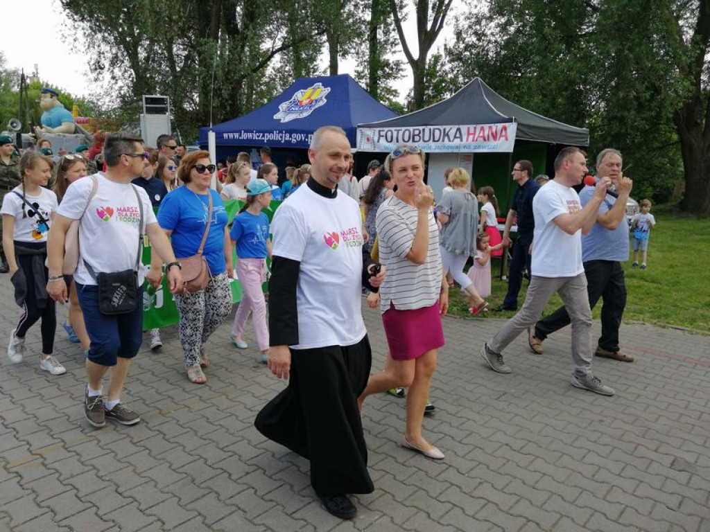 VI Marsz dla Życia i Rodziny oraz Piknik Rodzinny w Łowiczu (foto i video)