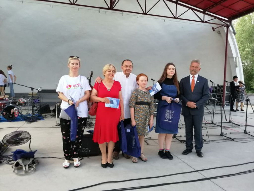 VI Marsz dla Życia i Rodziny oraz Piknik Rodzinny w Łowiczu (foto i video)