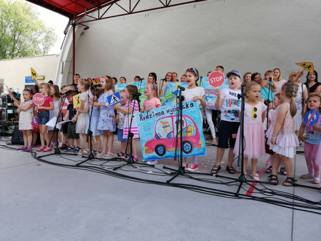 VI Marsz dla Życia i Rodziny oraz Piknik Rodzinny w Łowiczu (foto i video)