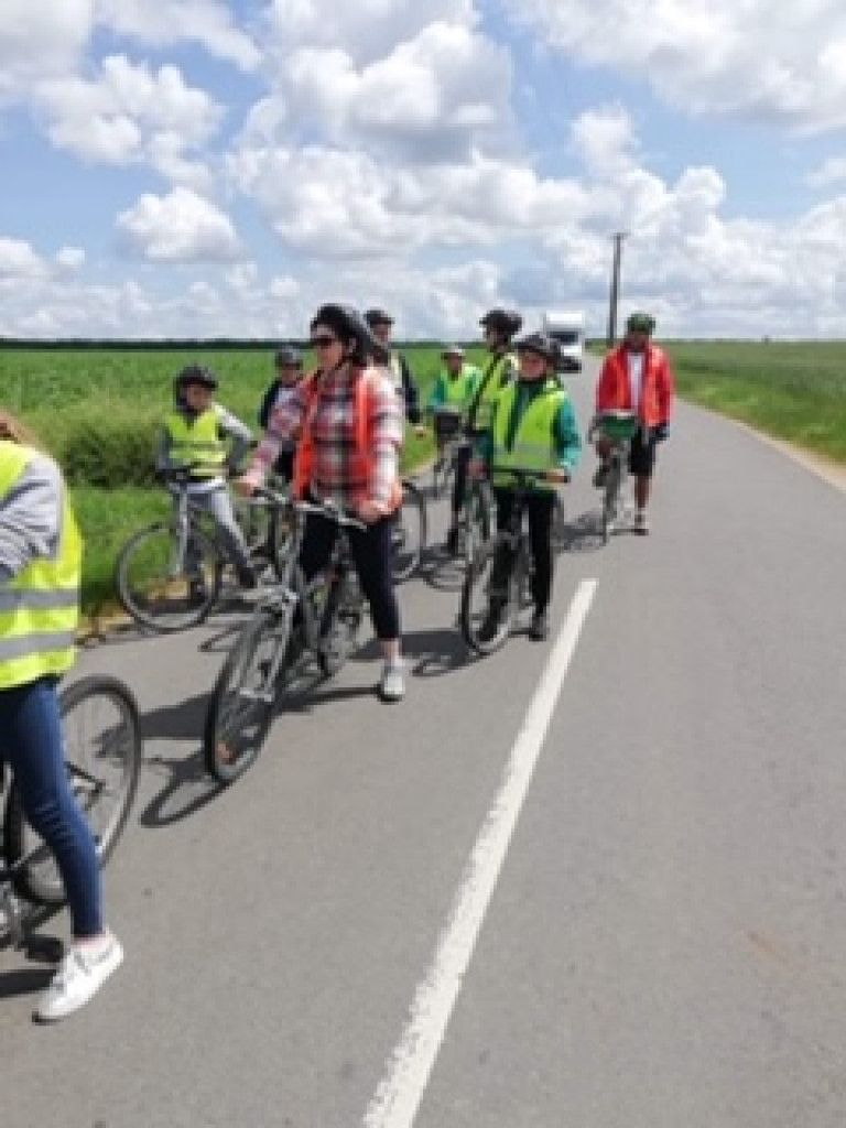 Jadą rowerami wzdłuż Loary