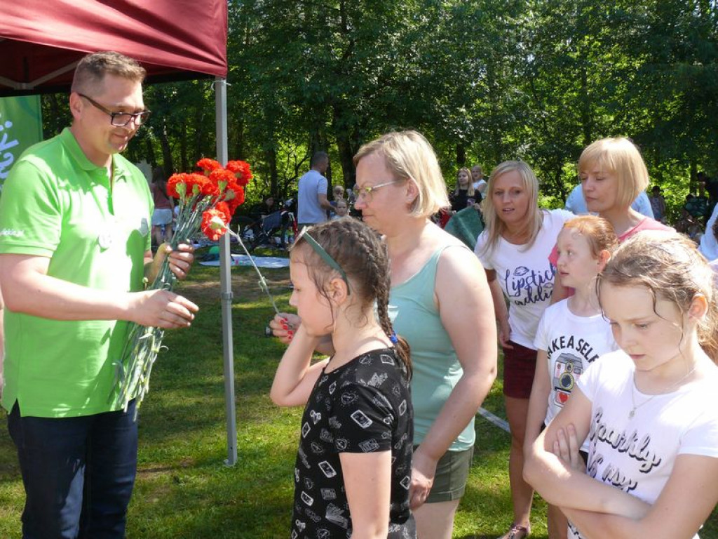Rodziny bawiły się na pikniku w Lasku Miejskim