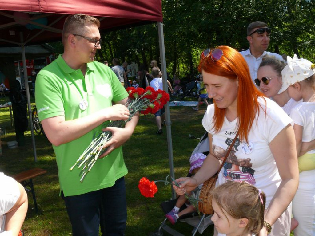 Rodziny bawiły się na pikniku w Lasku Miejskim