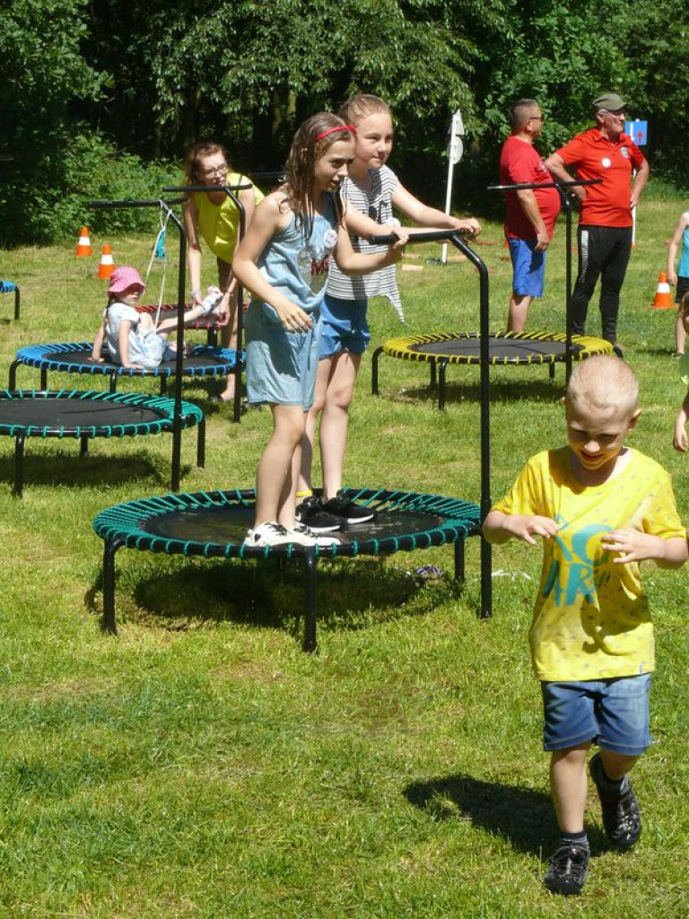 Rodziny bawiły się na pikniku w Lasku Miejskim
