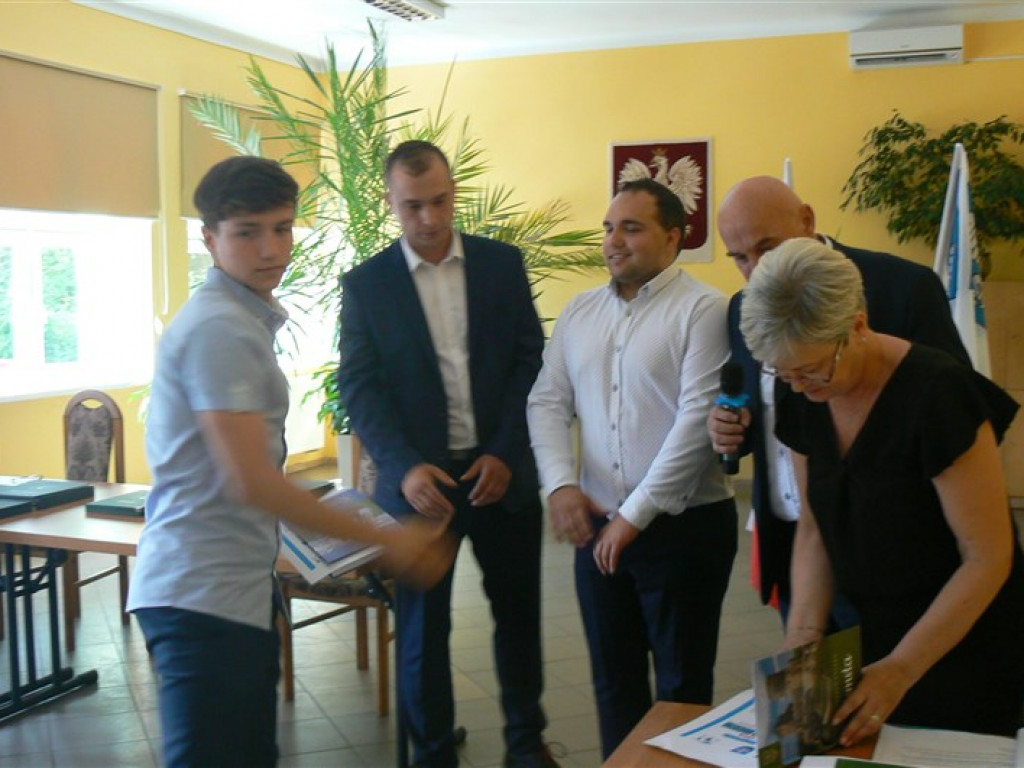 Gmina Głowno: nagrody za sukcesy w nauce, sztuce i sporcie