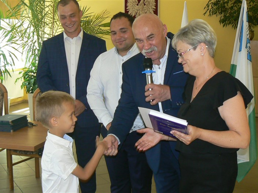 Gmina Głowno: nagrody za sukcesy w nauce, sztuce i sporcie