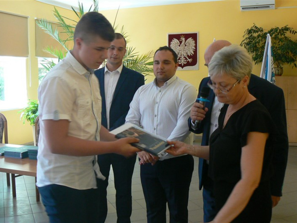 Gmina Głowno: nagrody za sukcesy w nauce, sztuce i sporcie