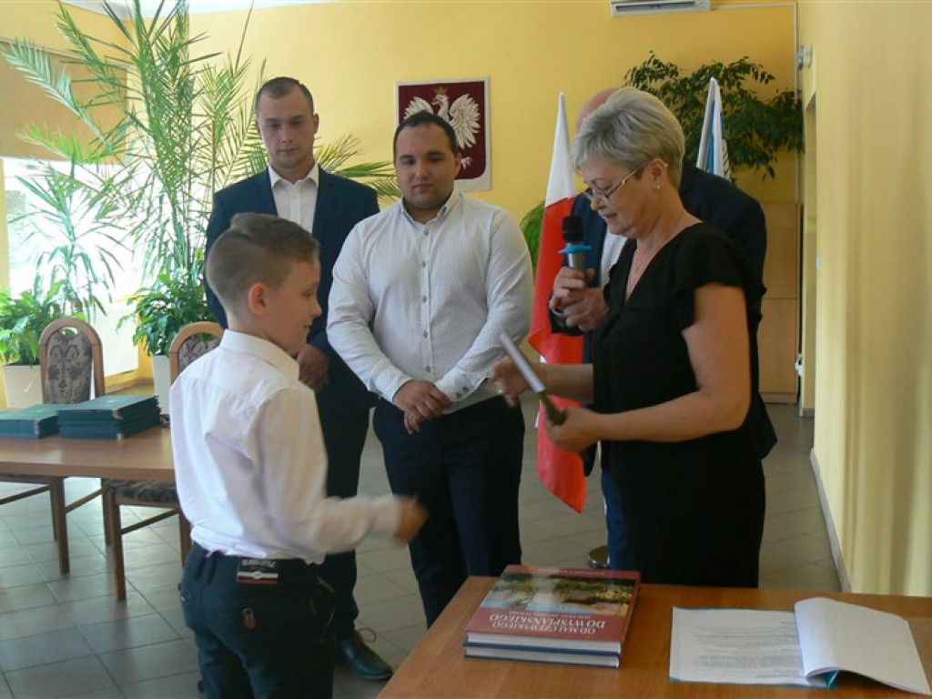 Gmina Głowno: nagrody za sukcesy w nauce, sztuce i sporcie