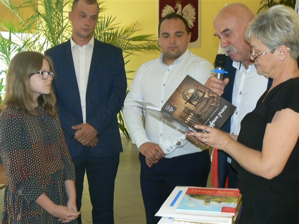 Gmina Głowno: nagrody za sukcesy w nauce, sztuce i sporcie