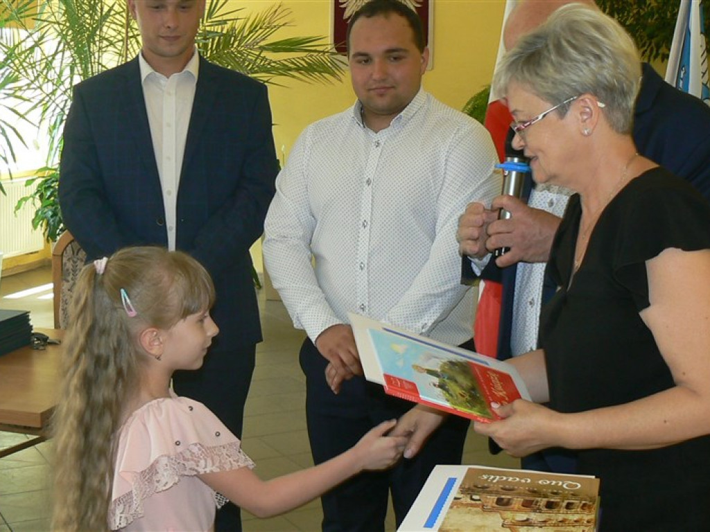 Gmina Głowno: nagrody za sukcesy w nauce, sztuce i sporcie