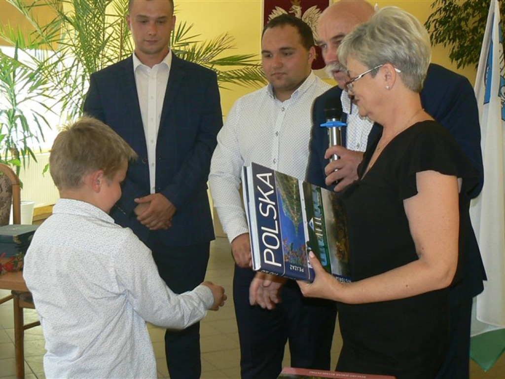 Gmina Głowno: nagrody za sukcesy w nauce, sztuce i sporcie