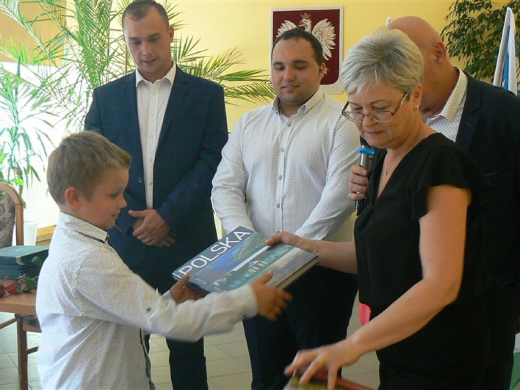 Gmina Głowno: nagrody za sukcesy w nauce, sztuce i sporcie