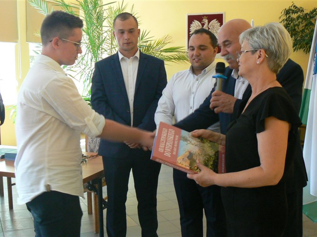 Gmina Głowno: nagrody za sukcesy w nauce, sztuce i sporcie
