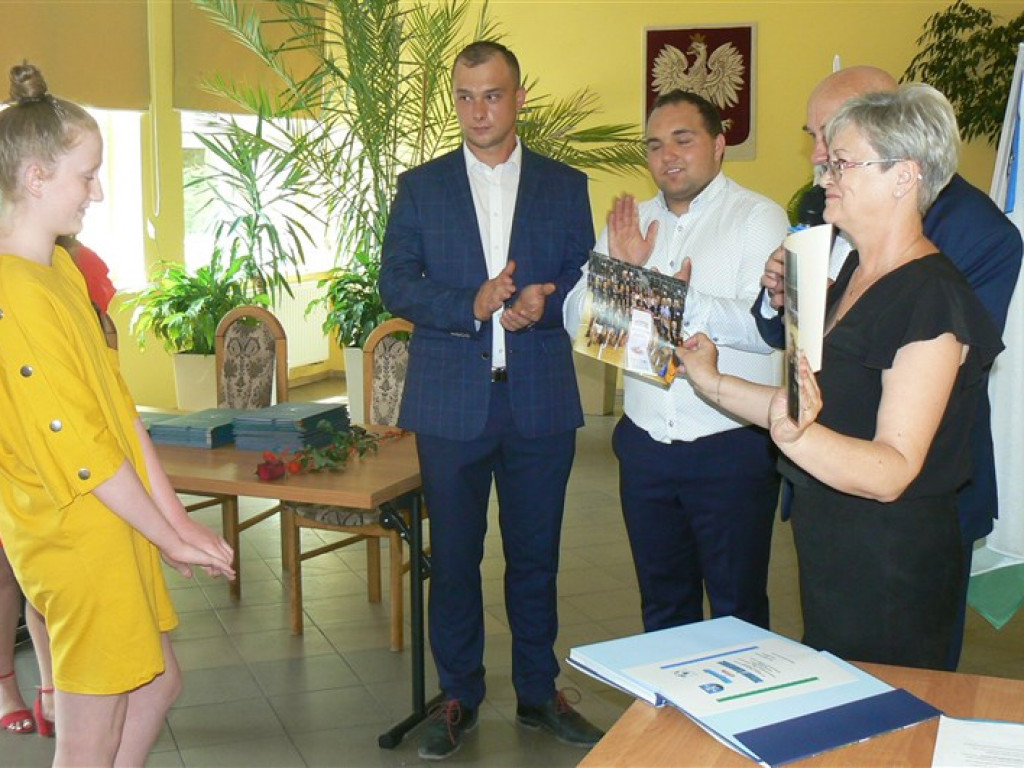 Gmina Głowno: nagrody za sukcesy w nauce, sztuce i sporcie