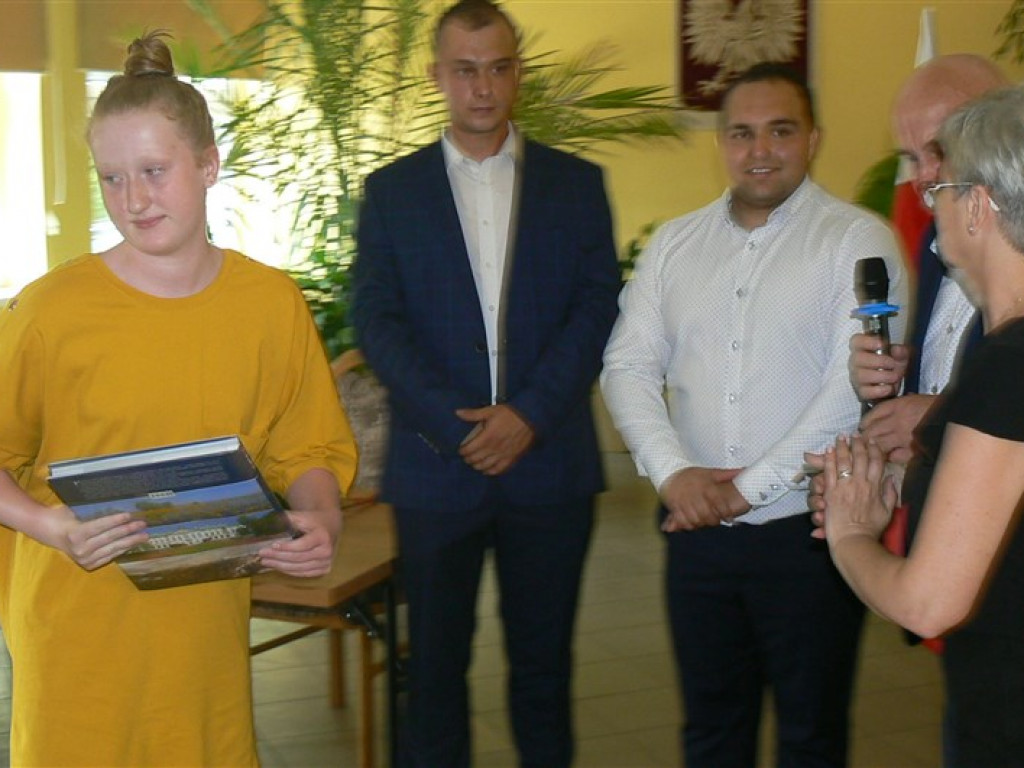 Gmina Głowno: nagrody za sukcesy w nauce, sztuce i sporcie