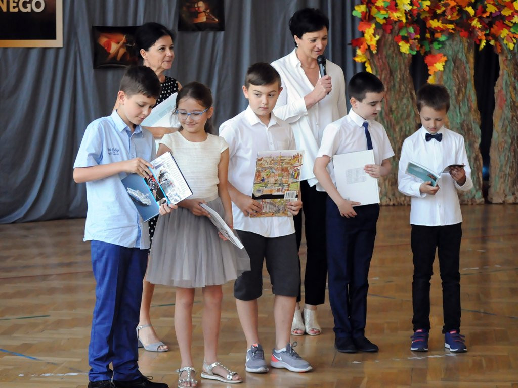 Wreszcie wakacje! Zakończenia roku w łowickich szkołach