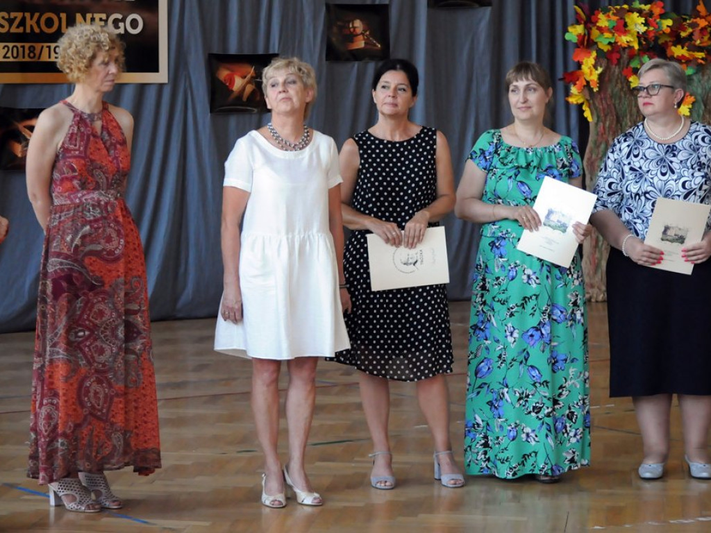Wreszcie wakacje! Zakończenia roku w łowickich szkołach