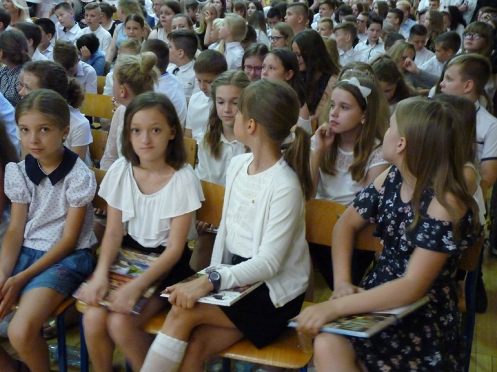 Wreszcie wakacje! Zakończenia roku w łowickich szkołach