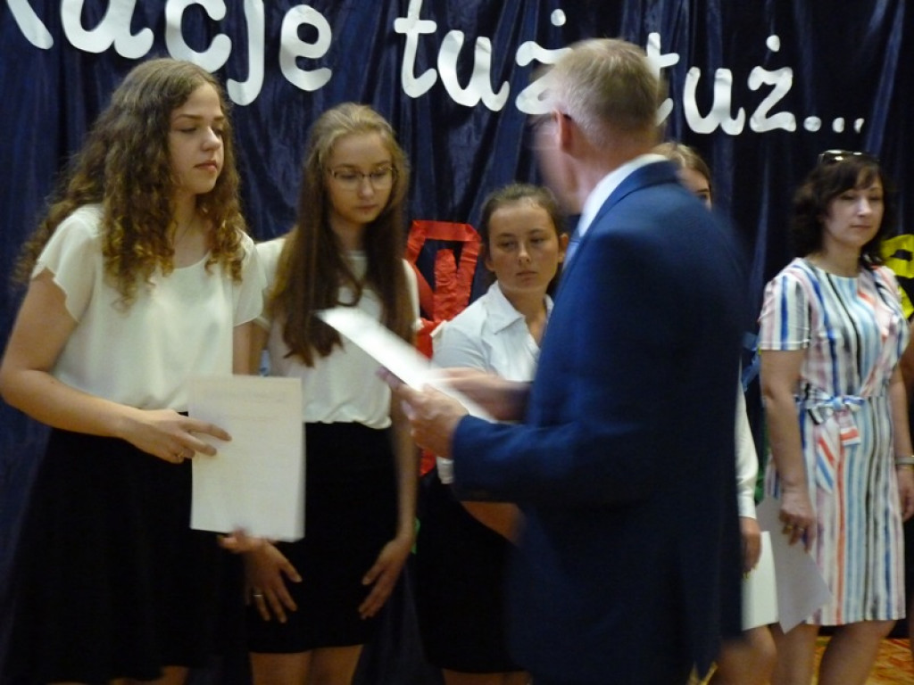 Wreszcie wakacje! Zakończenia roku w łowickich szkołach