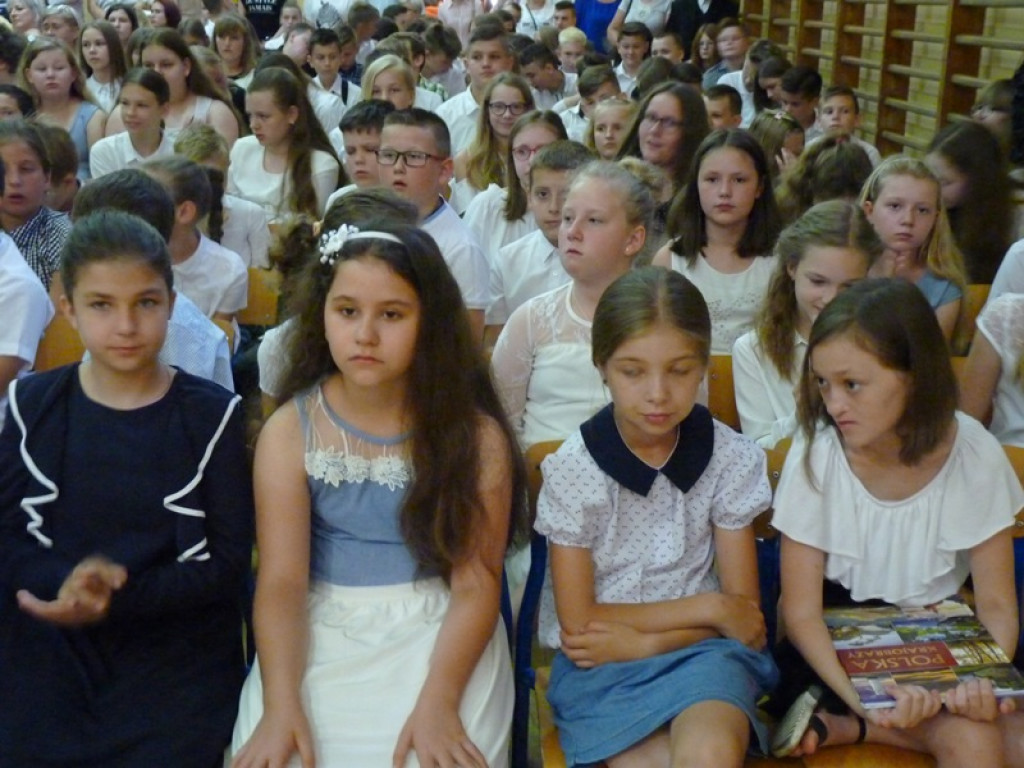 Wreszcie wakacje! Zakończenia roku w łowickich szkołach