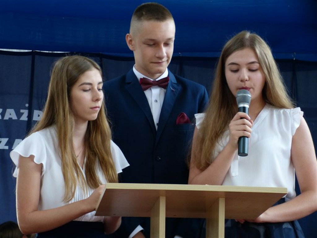 Wreszcie wakacje! Zakończenia roku w łowickich szkołach