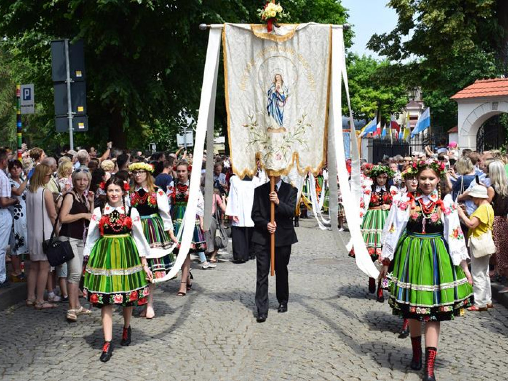 Procesja Bożego Ciała przeszła ulicami Łowicza