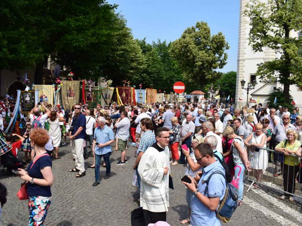 Procesja Bożego Ciała przeszła ulicami Łowicza