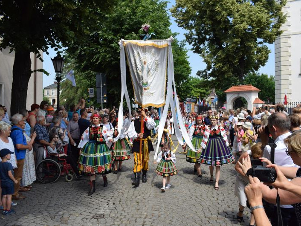 Procesja Bożego Ciała przeszła ulicami Łowicza