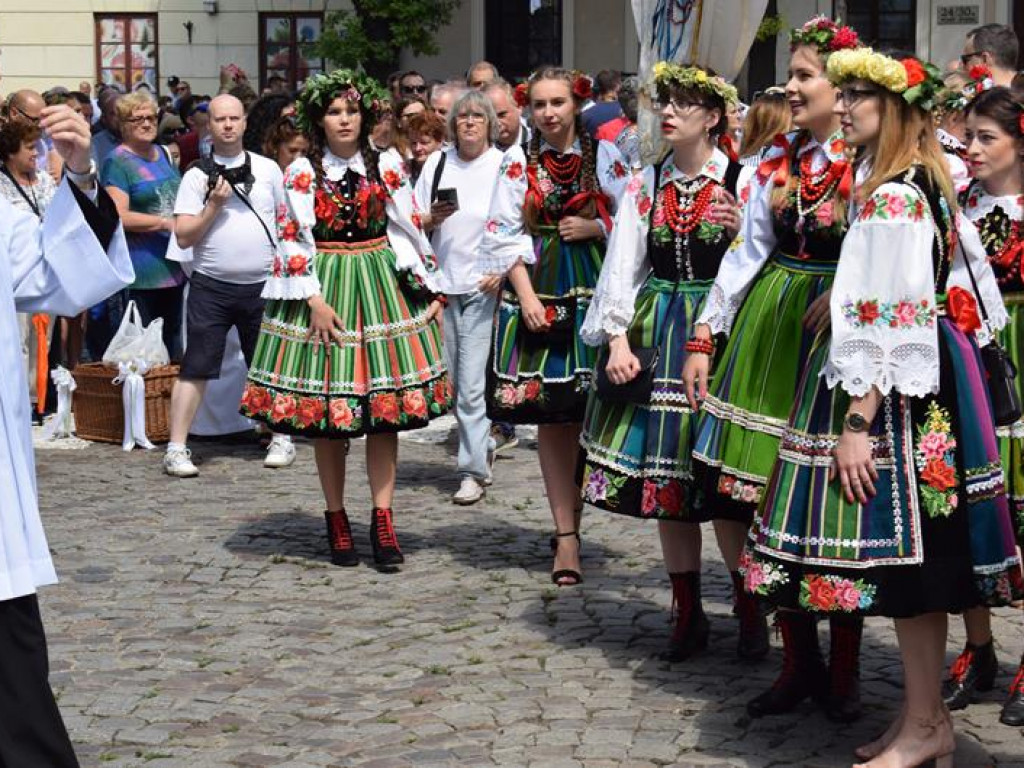 Procesja Bożego Ciała przeszła ulicami Łowicza