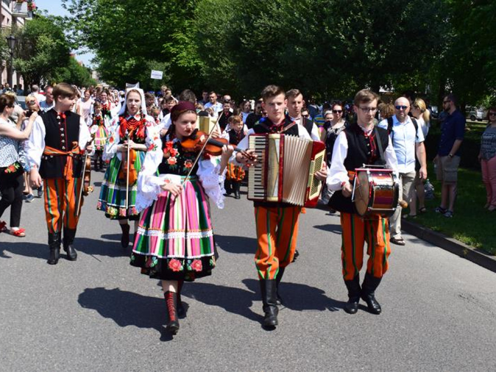 Boże Ciało w Łowiczu - na ludowo i rozrywkowo