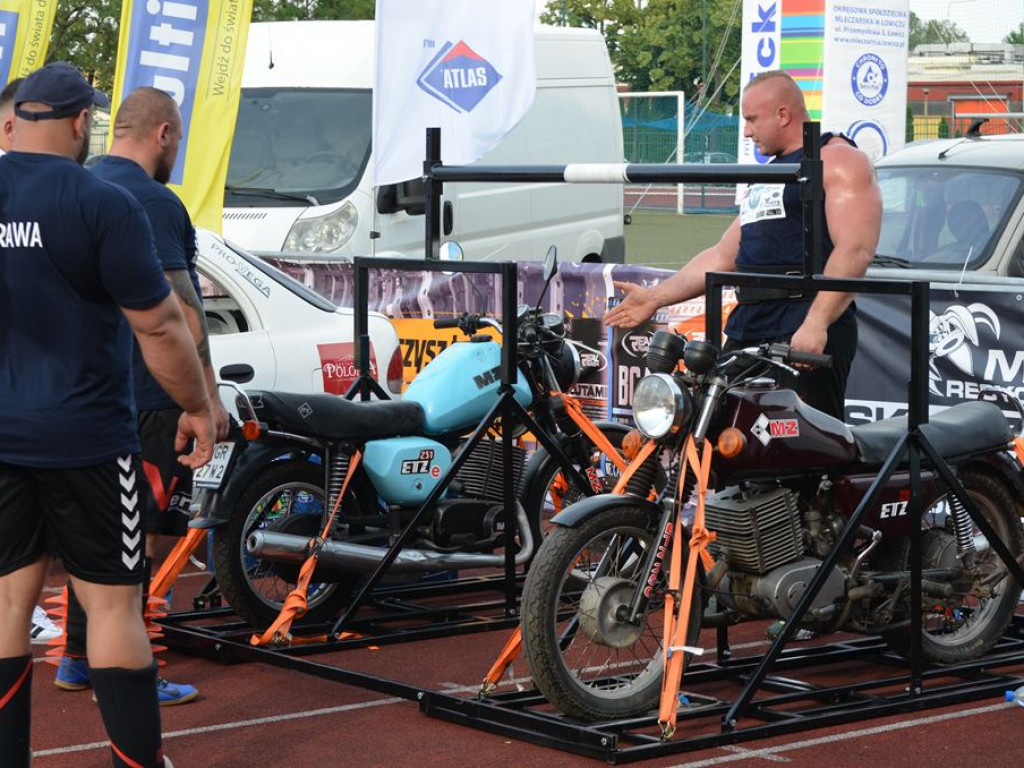 Strongmani rywalizowali na stadionie OSiR