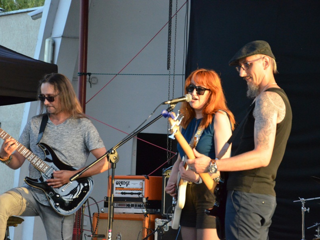Rock rozbrzmiewał nad Bzurą