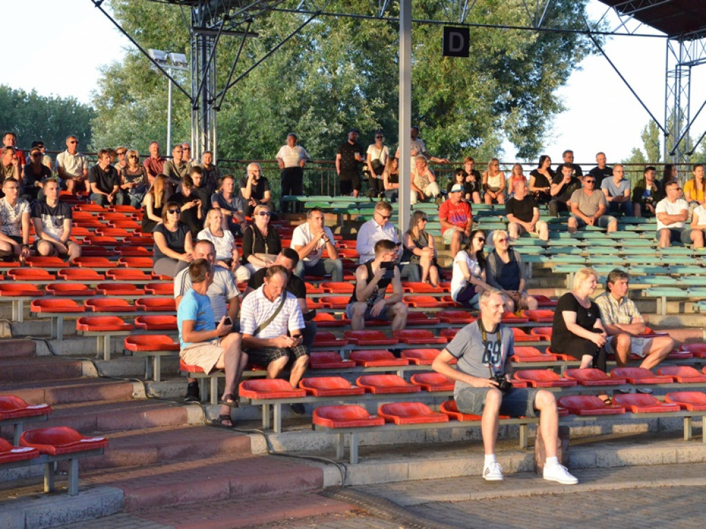 Rock rozbrzmiewał nad Bzurą