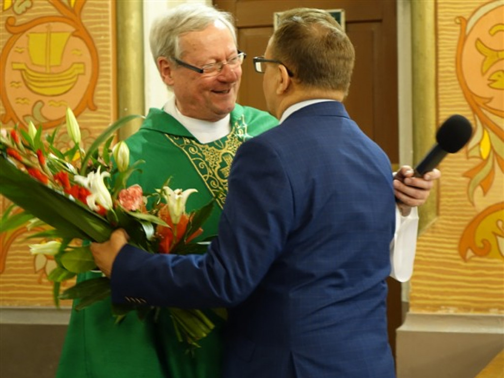 Pożegnanie proboszcza parafii pw. św. Marcina w Strykowie [zdjęcia]