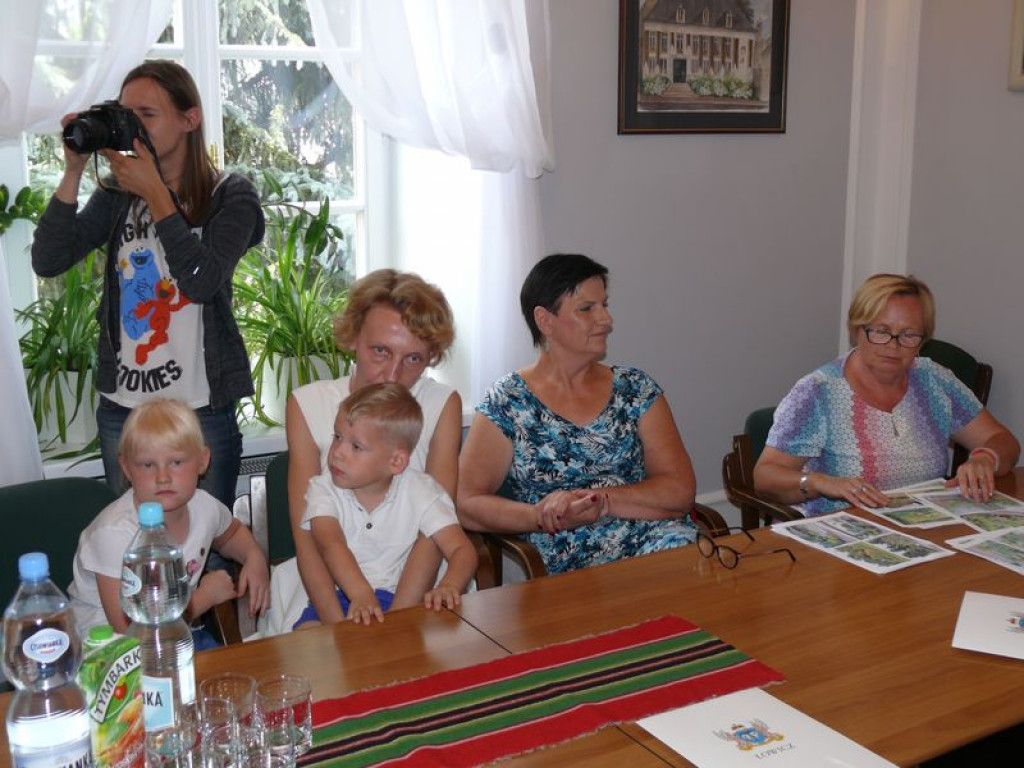 Burmistrz rozdał nagrody w konkursie Zielone Miasto