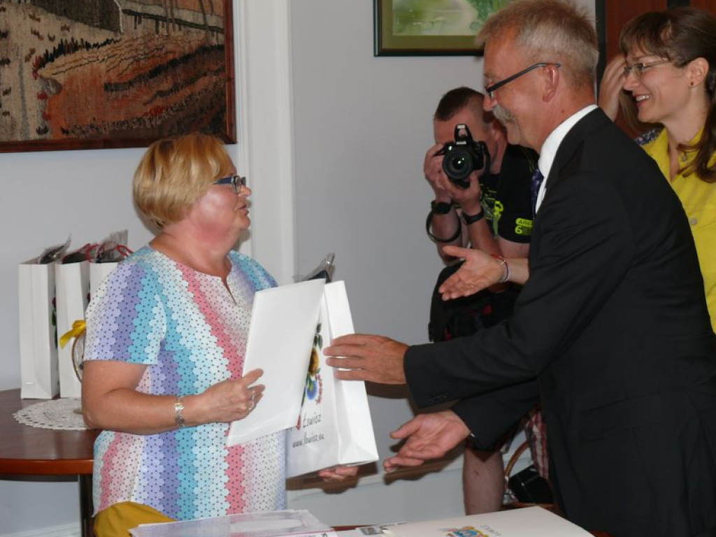 Burmistrz rozdał nagrody w konkursie Zielone Miasto