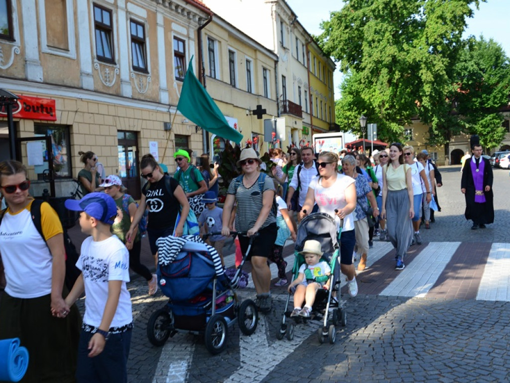 Młodzieżowa Pielgrzymka już na szlaku