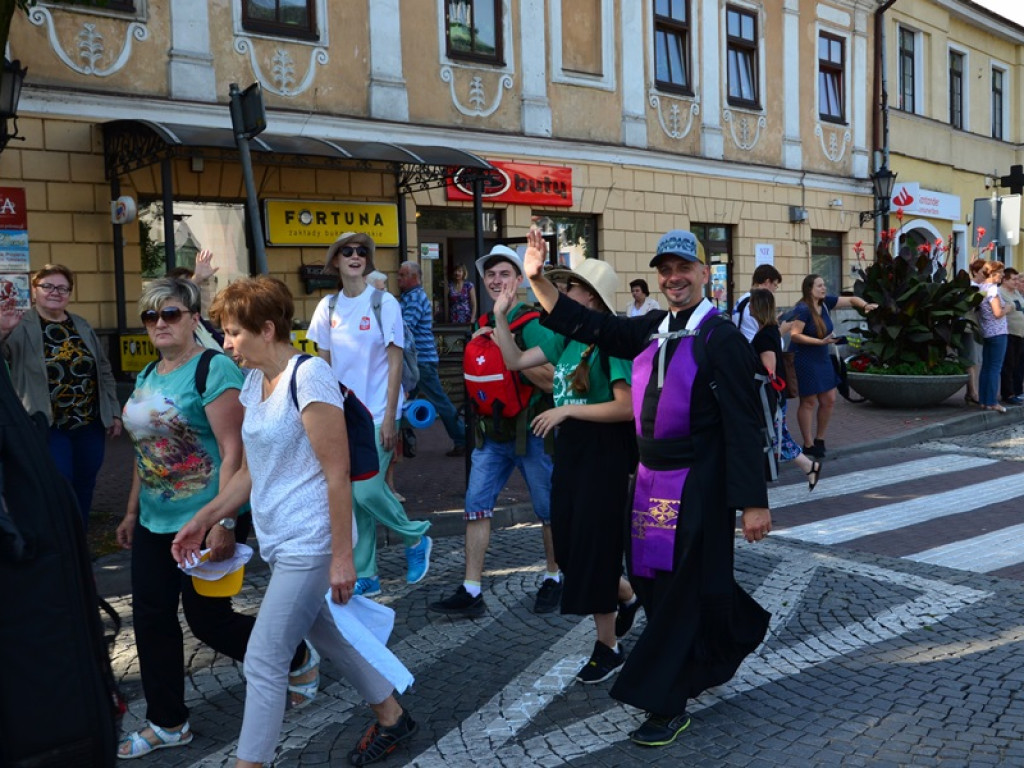Młodzieżowa Pielgrzymka już na szlaku