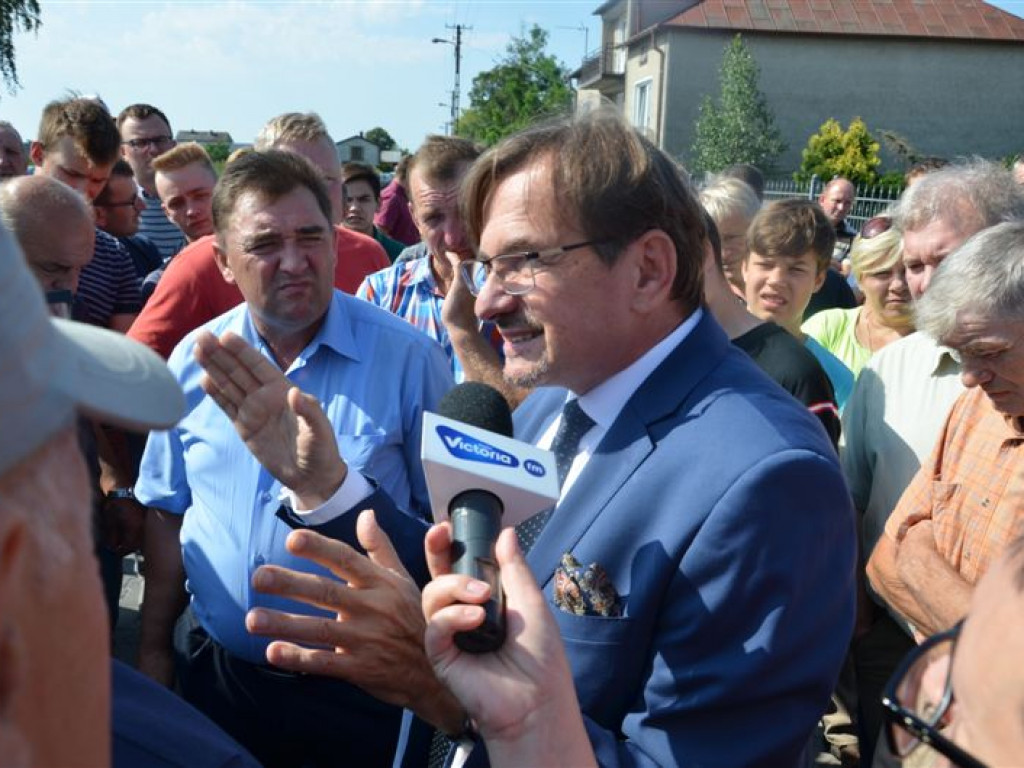 Wojewoda przyjechał do Przemysłowa rozmawiać o ASF, w poniedziałek spotkanie w Mastkach