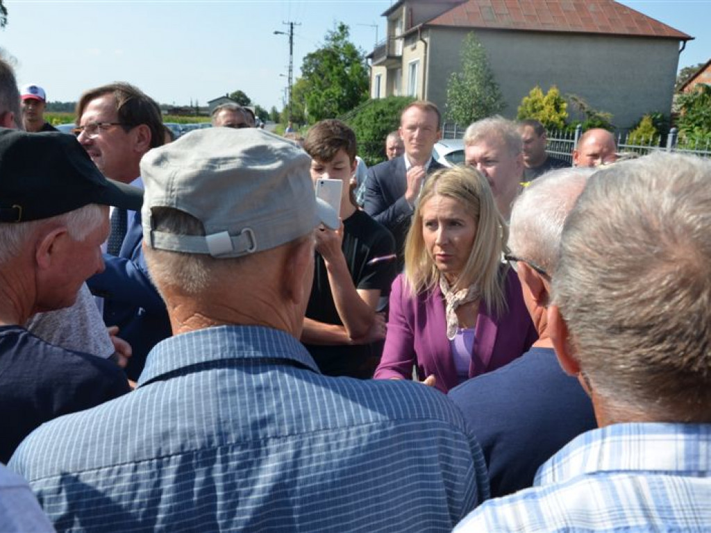 Wojewoda przyjechał do Przemysłowa rozmawiać o ASF, w poniedziałek spotkanie w Mastkach