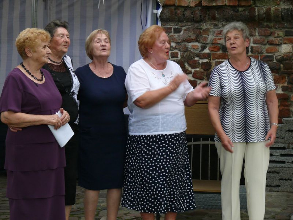 Sąsiedzi spotkali się pod basztą
