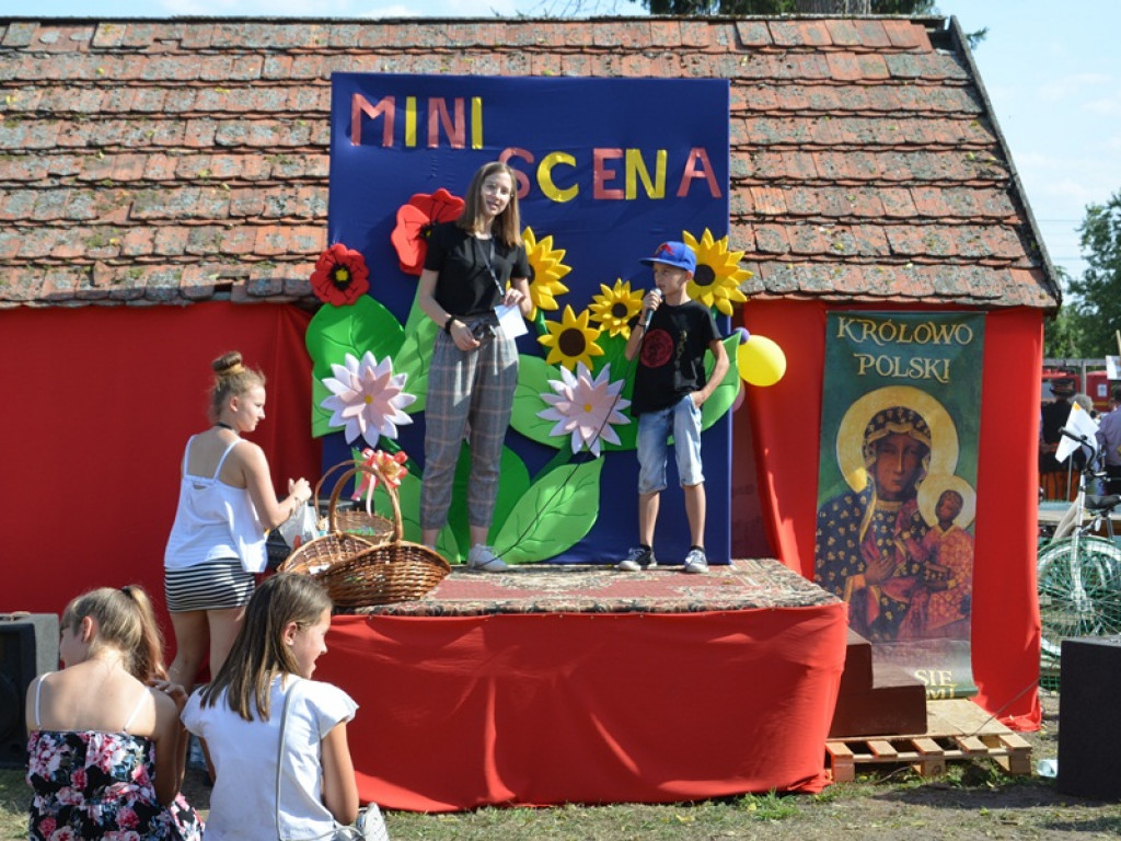 Festyn parafialny w Bąkowie
