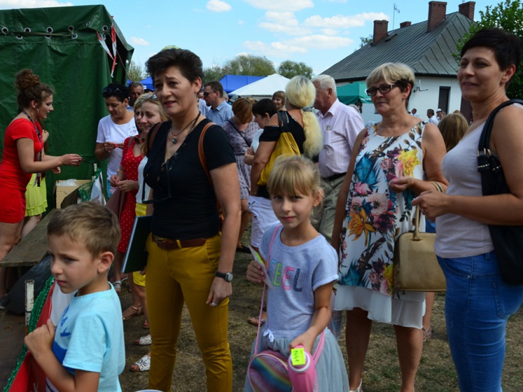 Festyn parafialny w Bąkowie