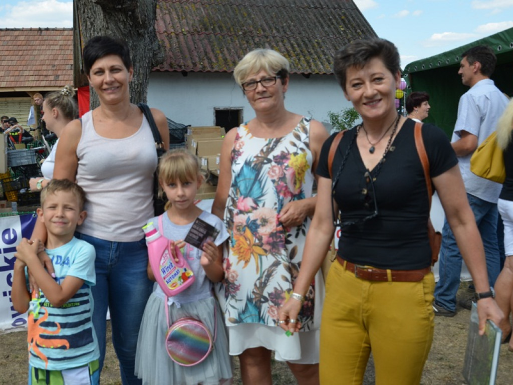 Festyn parafialny w Bąkowie