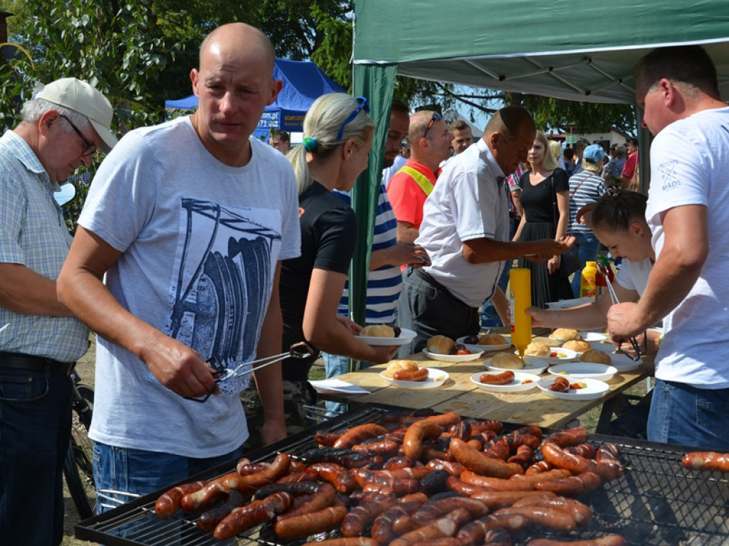 Festyn parafialny w Bąkowie