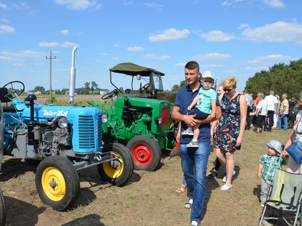 Festyn parafialny w Bąkowie