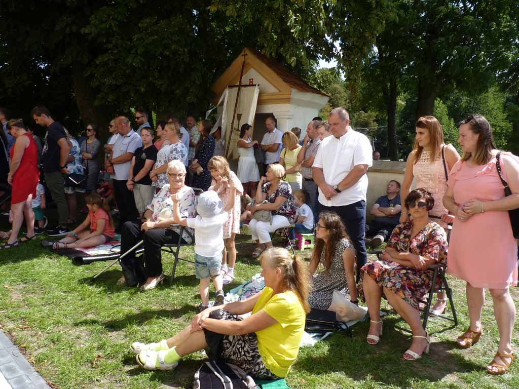 Pielgrzymi wędrowali także do Suserza