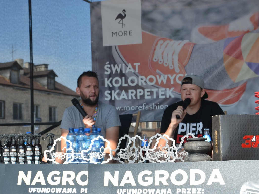 Zlot aut tuningowanych trwa na Nowym Rynku