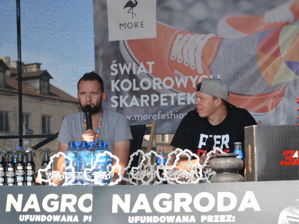 Zlot aut tuningowanych trwa na Nowym Rynku