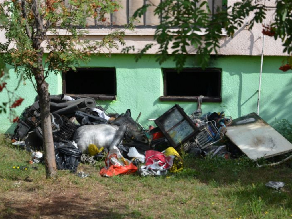 Pożar w bloku na Szarych Szeregów, ewakuowani mieszkańcy